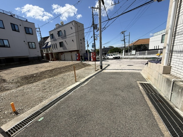 前面道路　北西側